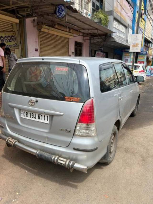 https://images10.gaadi.com/usedgaadi-sellcar/UsedCar/e5af95a8a/e7f336fc-24f9-408b-856a-3acec143f813.jpg?imwidth=6402