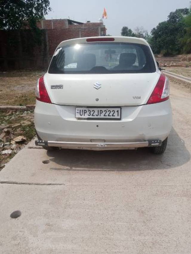 https://images10.gaadi.com/usedgaadi-sellcar/UsedCar/e5afed6fa/a4e27fbe-e6d9-4519-ad4f-6c7c7bd45f88.jpg?imwidth=6402