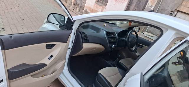 https://images10.gaadi.com/usedgaadi-sellcar/UsedCar/e5b06a71a/1c0dae43-022b-4f2d-8132-521c20c542ad.jpg?imwidth=6400