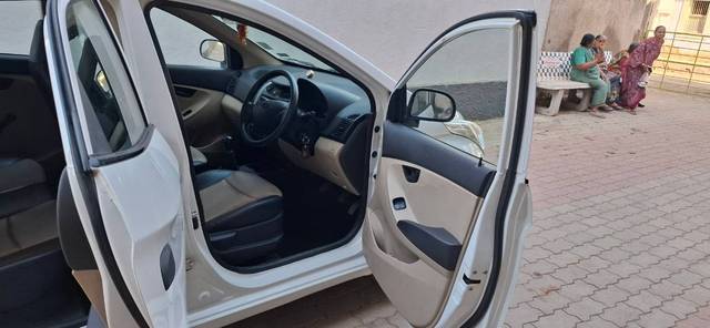 https://images10.gaadi.com/usedgaadi-sellcar/UsedCar/e5b06a71a/22c63b11-78bc-47d1-9166-be0abe95b467.jpg?imwidth=6402