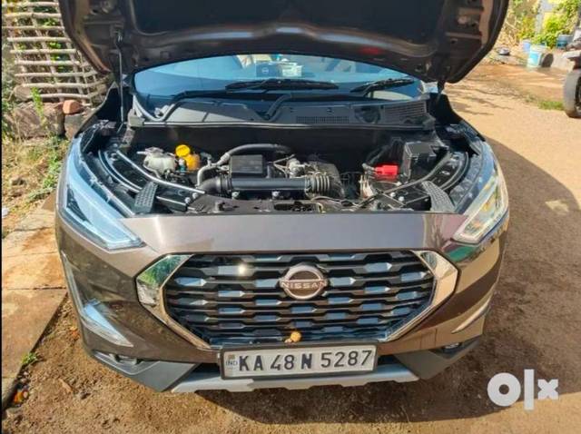 https://images10.gaadi.com/usedgaadi-sellcar/UsedCar/e5b09870a/0ea097d0-51cd-451e-ae60-592910589e7a.jpg?imwidth=6402