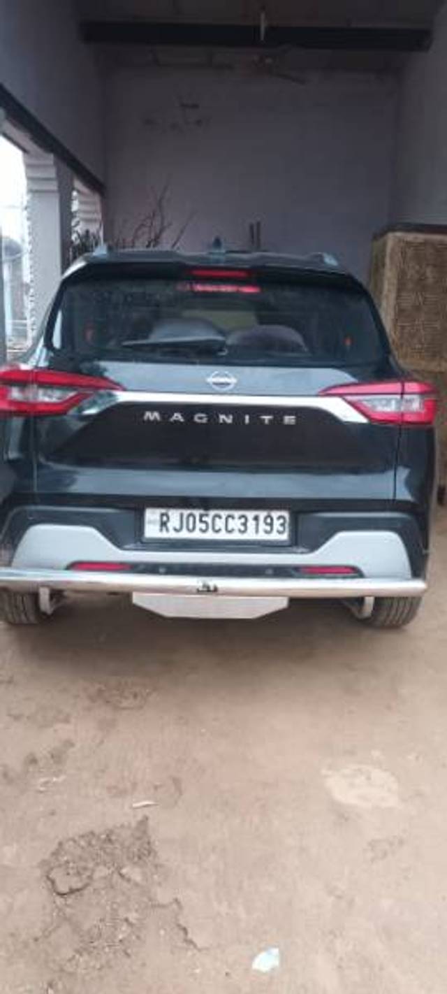 https://images10.gaadi.com/usedgaadi-sellcar/UsedCar/e5b09beaa/c77fc458-e8b1-4385-99fb-f643f6b5a16d.jpg?imwidth=6401