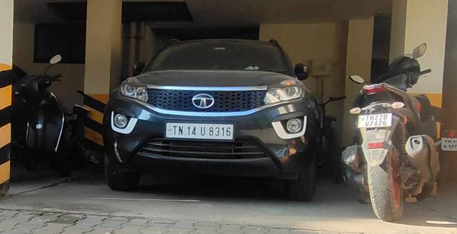 https://images10.gaadi.com/usedgaadi-sellcar/UsedCar/e5b0a27ca/210f1a33-a420-4aea-8576-9412f1110c58.jpg?imwidth=6400