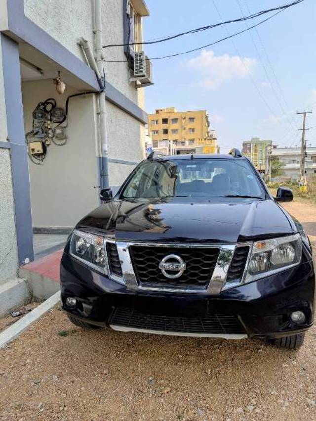 https://images10.gaadi.com/usedgaadi-sellcar/UsedCar/e5b0d606a/a79bbf2f-95c3-4ecb-bbce-5458705c782a.jpeg?imwidth=6400