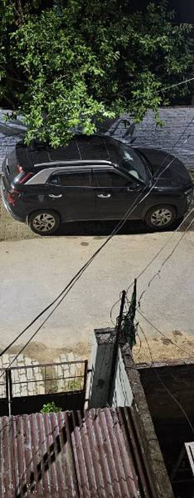https://images10.gaadi.com/usedgaadi-sellcar/UsedCar/e5b1286fa/0d3a1a7d-e6e6-4126-8b51-16ce7f0d998e.jpg?imwidth=6400