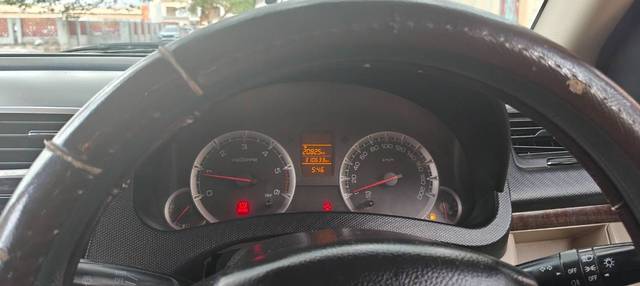 https://images10.gaadi.com/usedgaadi-sellcar/UsedCar/e5b12a73a/7763f706-b02c-4d3c-a7ee-e0179ce58765.jpg?imwidth=6402