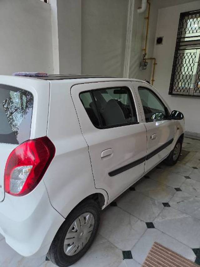 https://images10.gaadi.com/usedgaadi-sellcar/UsedCar/e5b1562ba/fbcfbec1-8b86-42de-975f-a0e16806be14.jpg?imwidth=6402