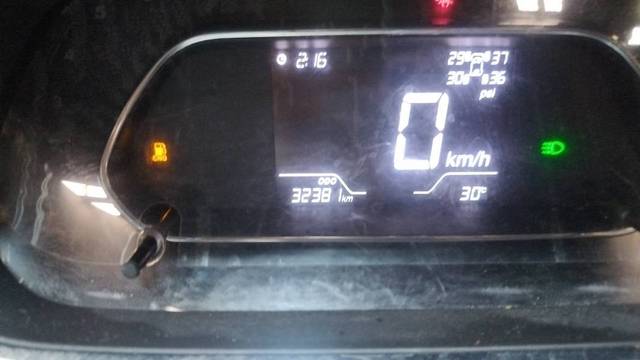 https://images10.gaadi.com/usedgaadi-sellcar/UsedCar/e5b17c9fa/b9ee8c23-03ad-4cb0-8f02-39bbf5ad417b.jpg?imwidth=6402