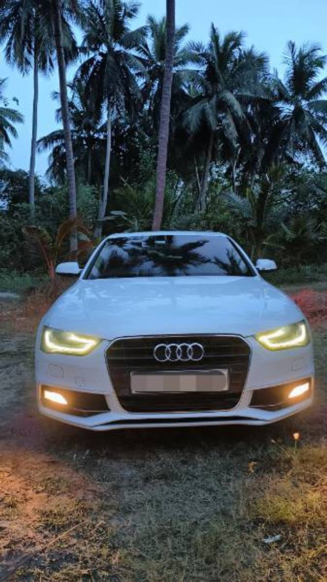 https://images10.gaadi.com/usedgaadi-sellcar/UsedCar/e5b2a112a/65a3b729-ce96-4a18-a9e5-ff2eb2b3ebe2.jpeg?imwidth=6400