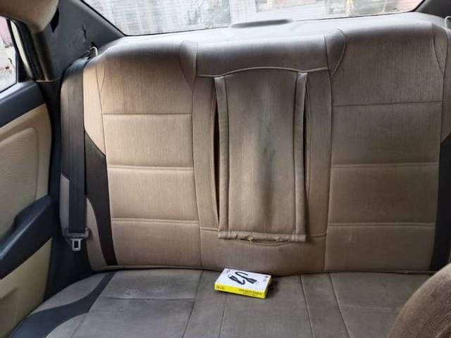 https://images10.gaadi.com/usedgaadi-sellcar/UsedCar/e5b2b990a/2f7d5dff-3ca0-493f-b670-d1085acf3626.jpg?imwidth=6402