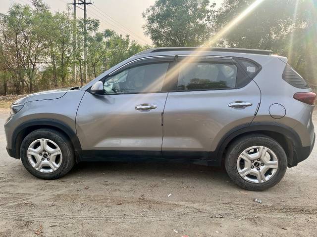 https://images10.gaadi.com/usedgaadi-sellcar/UsedCar/e5b2e0c1a/2c5049ba-8a97-4172-bde7-794af99be309.jpeg?imwidth=6402