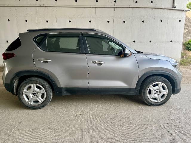 https://images10.gaadi.com/usedgaadi-sellcar/UsedCar/e5b2e0c1a/b1b25e26-2704-417c-a152-a590f15f3e33.jpeg?imwidth=6400