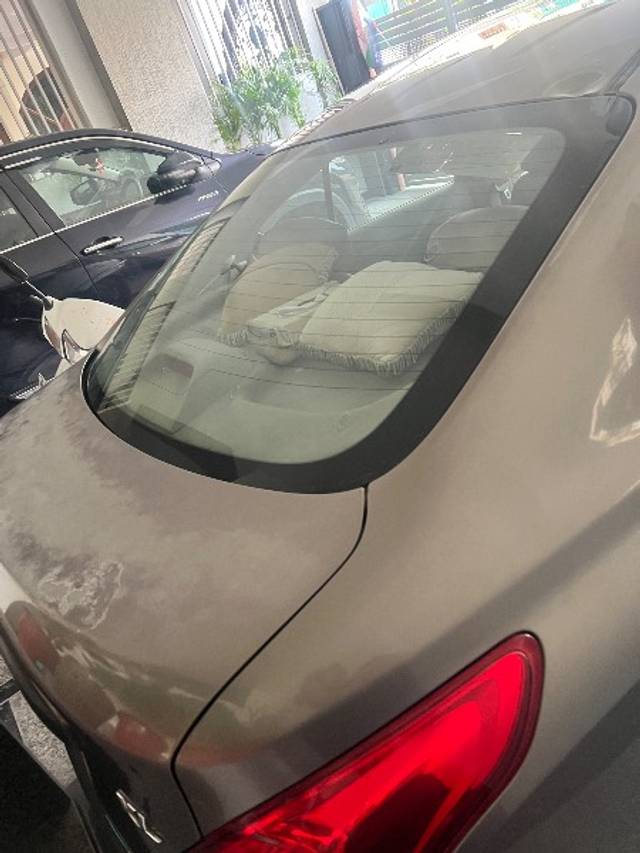 https://images10.gaadi.com/usedgaadi-sellcar/UsedCar/e5b32f32a/4d75bfd6-cc08-4ca9-911a-eab1a8e17040.jpeg?imwidth=6401