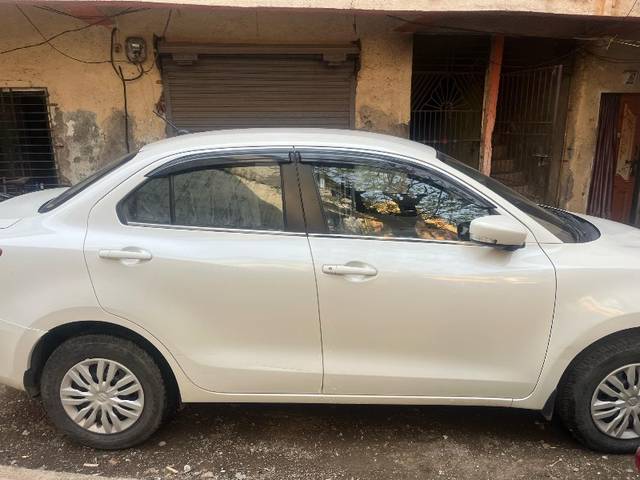 https://images10.gaadi.com/usedgaadi-sellcar/UsedCar/e5b34616a/93c980c0-0c84-4e50-82ab-a9a8ddfc6e27.jpeg?imwidth=6401