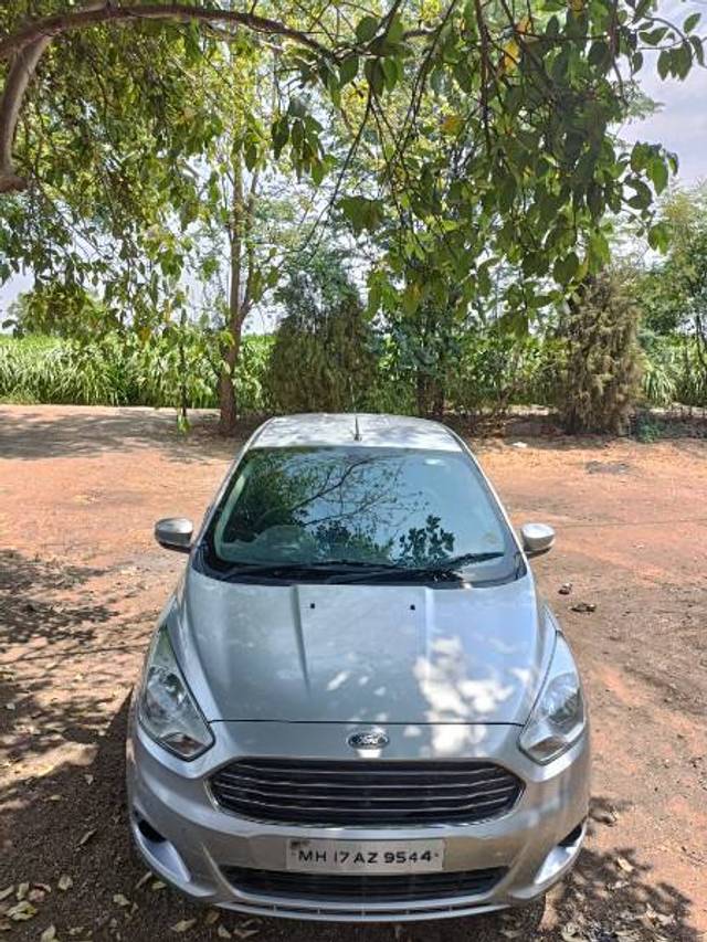 https://images10.gaadi.com/usedgaadi-sellcar/UsedCar/e5b34d28a/26234937-4f32-4c1c-905e-7b9edd96e5c1.jpg?imwidth=6400