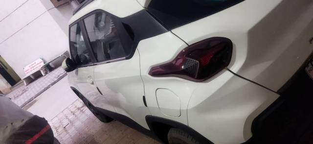 https://images10.gaadi.com/usedgaadi-sellcar/UsedCar/e5b3c16ca/ab18cef3-b11f-486e-83c4-3b195385c17f.jpg?imwidth=6401