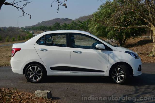 https://images10.gaadi.com/usedgaadi-sellcar/UsedCar/e5b3d8c6a/358112db-ef4a-46bb-bab8-d88d36f0a95a.jpg?imwidth=6401