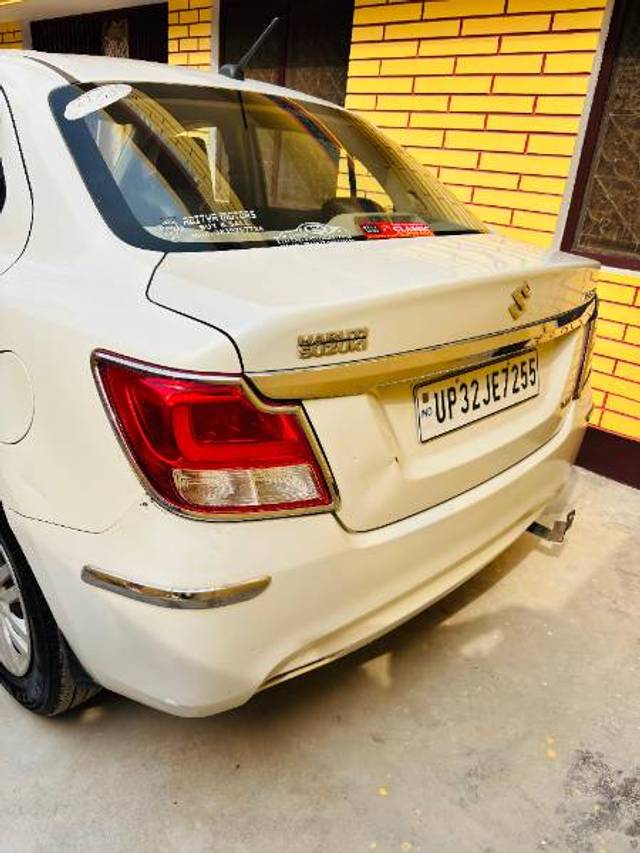 https://images10.gaadi.com/usedgaadi-sellcar/UsedCar/e5b4dfbfa/e24b20d5-499d-4e83-83db-deaad35799fd.jpg?imwidth=6402