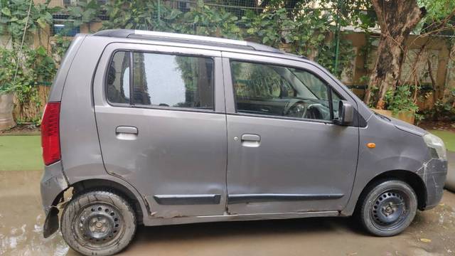 https://images10.gaadi.com/usedgaadi-sellcar/UsedCar/e5b516ada/924d8f87-19c1-43f5-a5aa-7962445ef64a.jpeg?imwidth=6401