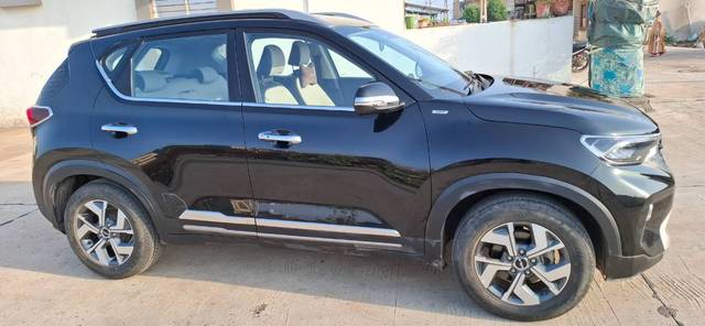 https://images10.gaadi.com/usedgaadi-sellcar/UsedCar/e5b534aba/65d2c2c7-6a1b-45e8-9c86-fdf2691303f9.jpg?imwidth=6402
