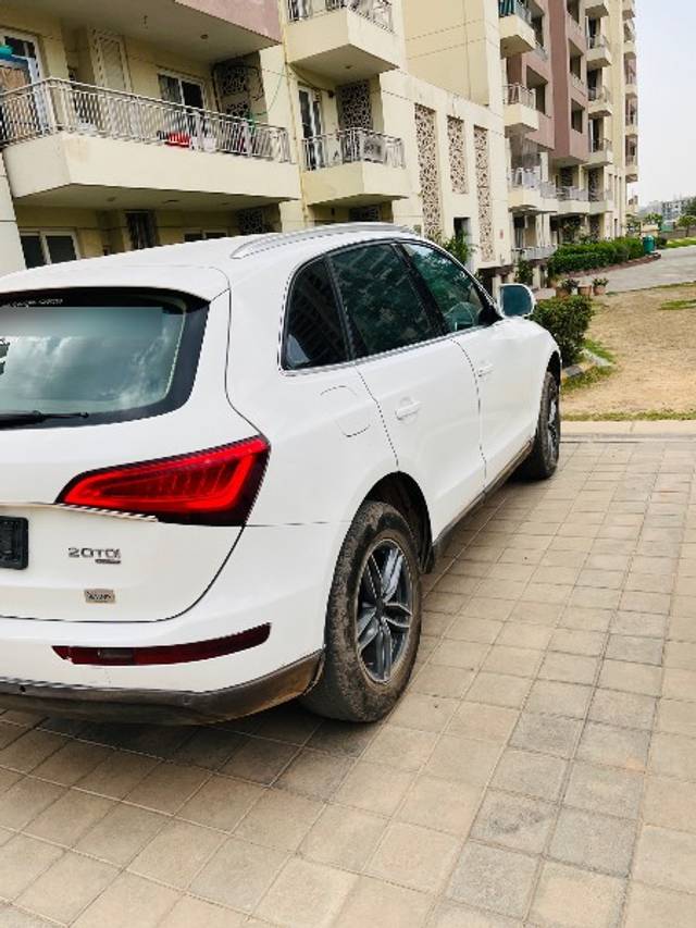 https://images10.gaadi.com/usedgaadi-sellcar/UsedCar/e5b550c4a/747dd9eb-6160-4581-a1f3-c742aef2d8ab.jpeg?imwidth=6402