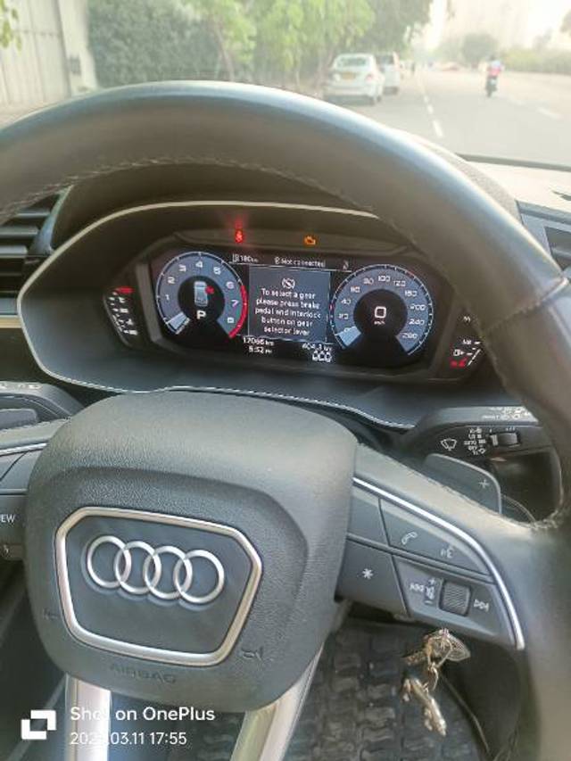 https://images10.gaadi.com/usedgaadi-sellcar/UsedCar/e5b5ab78a/3ae6a07e-de7b-42c7-98d3-856640ebd772.jpg?imwidth=6402