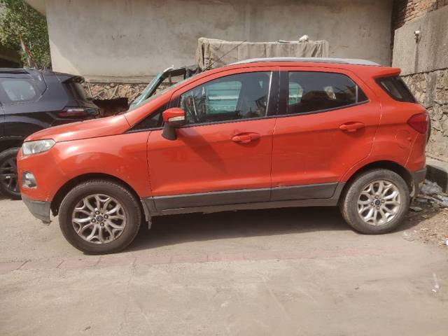 https://images10.gaadi.com/usedgaadi-sellcar/UsedCar/e5b5f920a/77ca0e22-540d-42be-a78f-54a2ff0e80d4.jpg?imwidth=6400