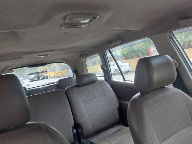 https://images10.gaadi.com/usedgaadi-sellcar/UsedCar/e5b63b88a/8be50032-25e7-4f24-812c-7a2f7db9b678.jpg?imwidth=6401