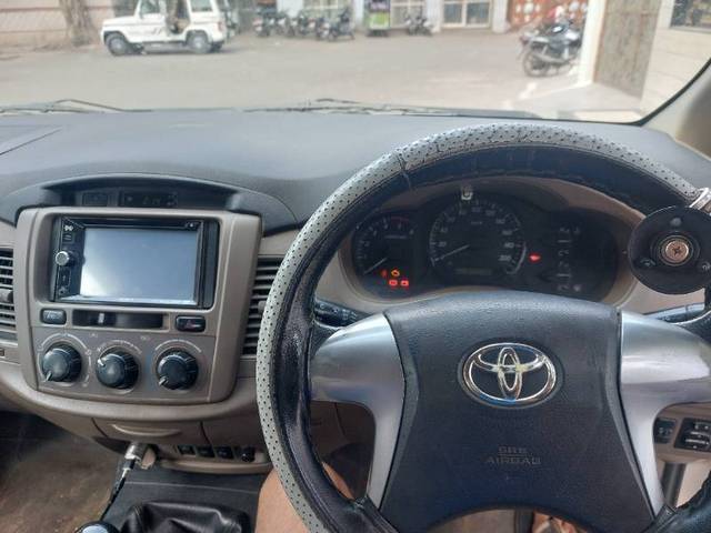 https://images10.gaadi.com/usedgaadi-sellcar/UsedCar/e5b63b88a/a81b90e0-2cc9-4902-8acd-284eec0169c2.jpg?imwidth=6402