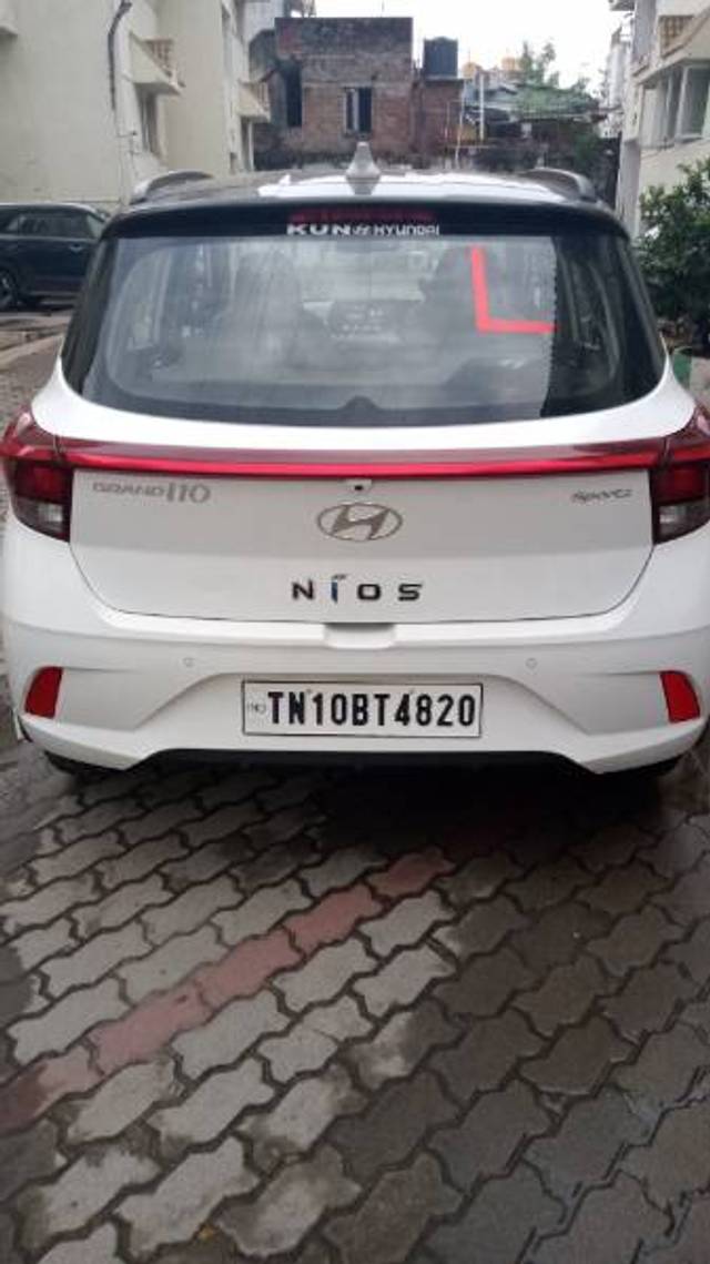 https://images10.gaadi.com/usedgaadi-sellcar/UsedCar/e5b649dea/be18ece6-7a81-4283-95fb-f11ef0741f01.jpeg?imwidth=6402
