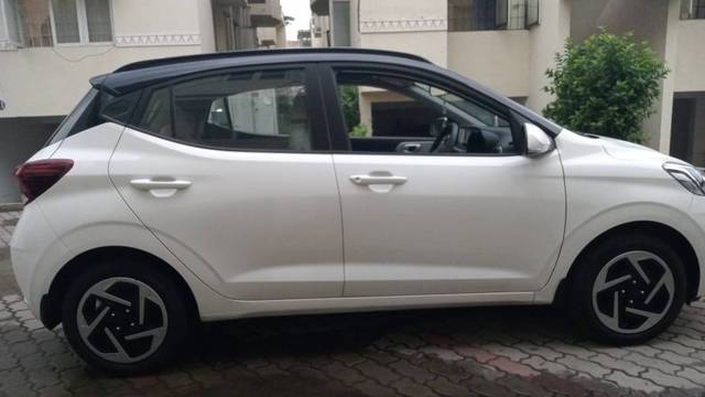 https://images10.gaadi.com/usedgaadi-sellcar/UsedCar/e5b649dea/e3c9a78f-bad8-4a7e-a4ac-c2858f7112f3.jpeg?imwidth=6401