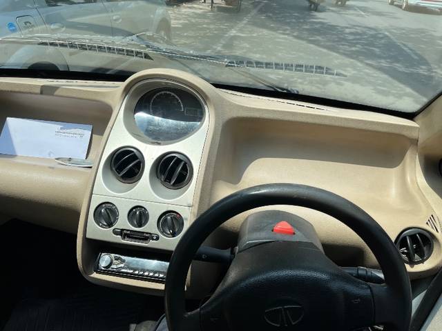 https://images10.gaadi.com/usedgaadi-sellcar/UsedCar/e5b66865a/060fc78a-a7e1-40e9-843d-29aa6e19ef1a.jpeg?imwidth=6402