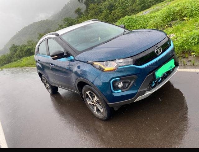 https://images10.gaadi.com/usedgaadi-sellcar/UsedCar/e5b672a4a/ebef7615-02f1-4a1a-a26a-cc56fd7cbc68.jpeg?imwidth=6400