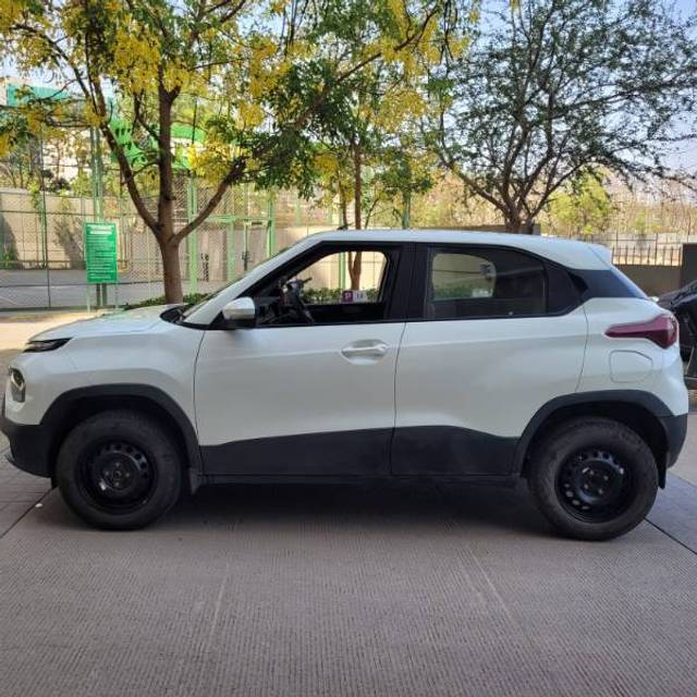 https://images10.gaadi.com/usedgaadi-sellcar/UsedCar/e5b68131a/a1a5ca95-5b3e-4696-bdca-0b07f5329e01.jpg?imwidth=6402