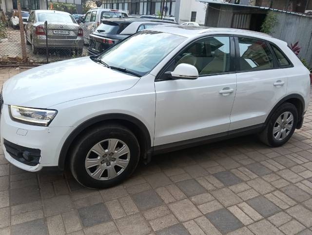 https://images10.gaadi.com/usedgaadi-sellcar/UsedCar/e5b69b81a/8f1ccac1-04d2-407a-acd5-646e7cf0e36b.jpg?imwidth=6400