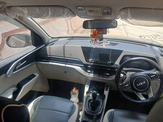 https://images10.gaadi.com/usedgaadi-sellcar/UsedCar/e5b71477a/c4b9e8bb-13cb-4b68-8d44-49a8afce37cb.jpeg?imwidth=6400