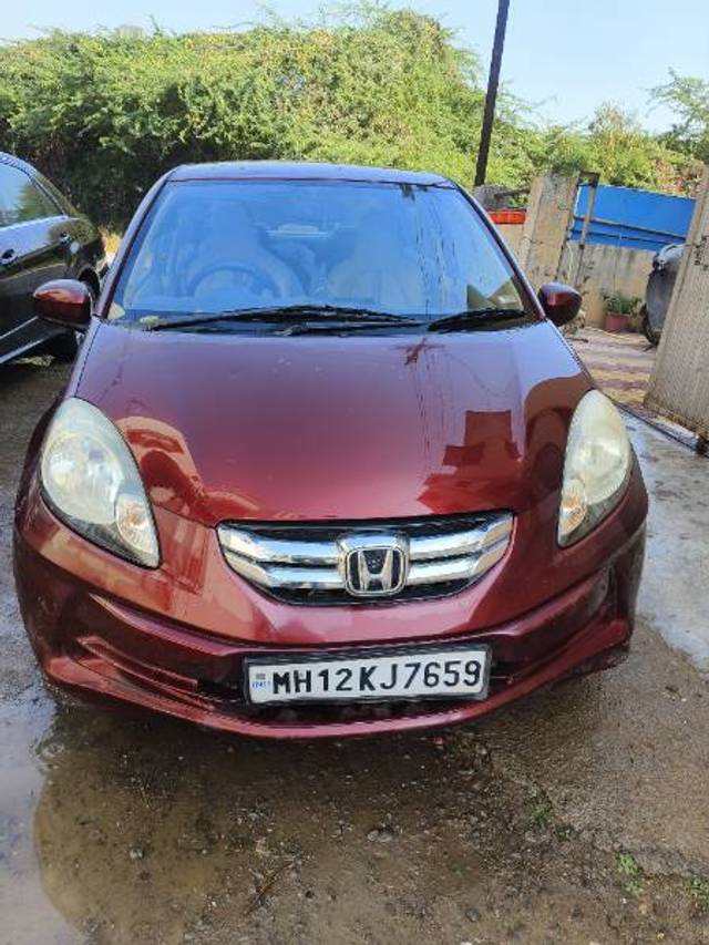 https://images10.gaadi.com/usedgaadi-sellcar/UsedCar/e5b79862a/460ba194-77c8-47d3-8530-9fe9da089e56.jpg?imwidth=6400