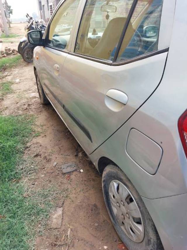 https://images10.gaadi.com/usedgaadi-sellcar/UsedCar/e5b7b356a/8c335a8c-2cd1-43c7-bfc4-7e75aaaa0261.jpg?imwidth=6402