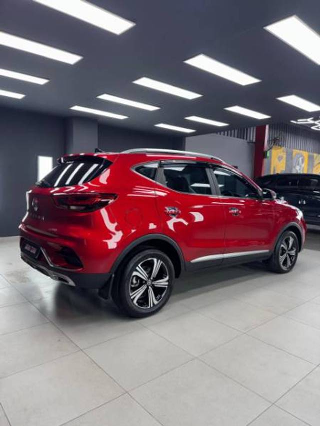 https://images10.gaadi.com/usedgaadi-sellcar/UsedCar/e5b7ccb2a/1a7c08a8-2b94-4e7c-a5dc-3c218c0a5d9d.jpg?imwidth=6401