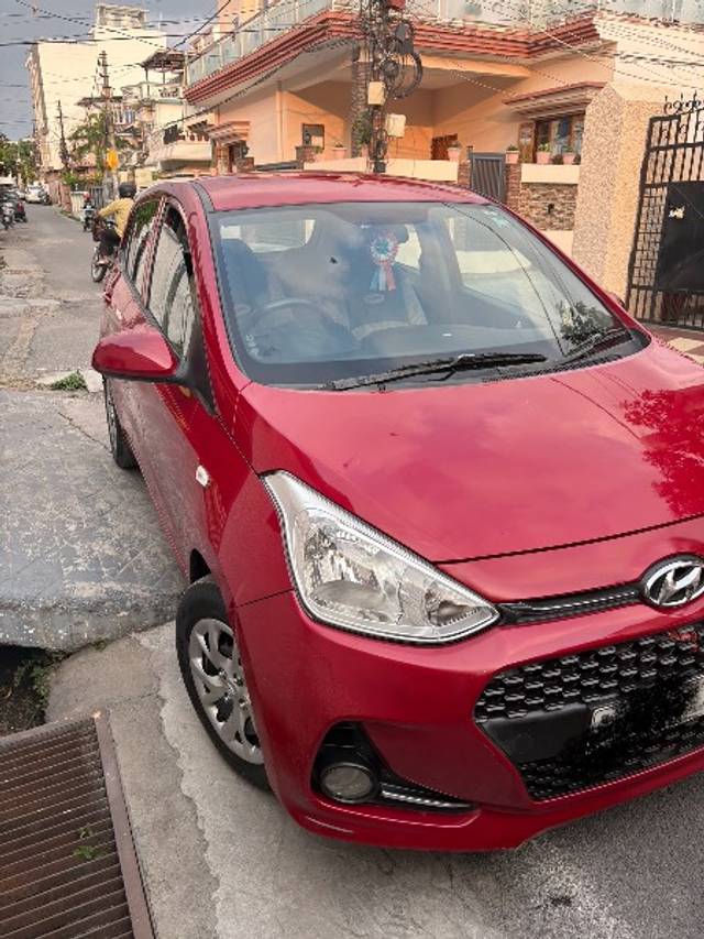 https://images10.gaadi.com/usedgaadi-sellcar/UsedCar/e5b7d36aa/4e981547-23ed-41e6-9091-78d3c50bb778.jpeg?imwidth=6400
