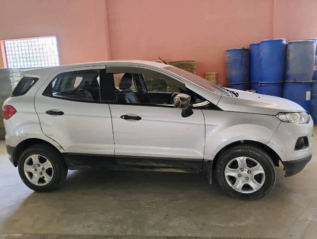 https://images10.gaadi.com/usedgaadi-sellcar/UsedCar/e5b7ed99a/8f8c2df8-f2b5-4510-ba1e-8449f7857cb2.jpg?imwidth=6401