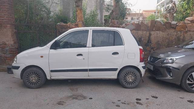 https://images10.gaadi.com/usedgaadi-sellcar/UsedCar/e5b83780a/44023ed3-2a1b-4886-8335-d7f4afb2c195.jpg?imwidth=6401