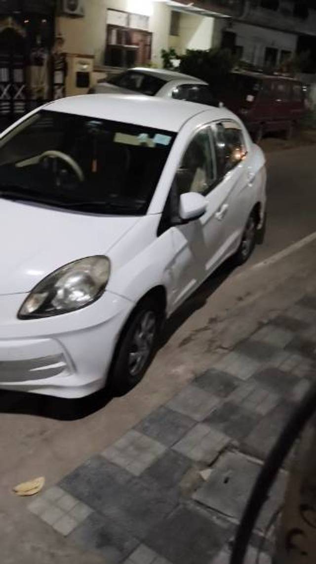 https://images10.gaadi.com/usedgaadi-sellcar/UsedCar/e5b88cd6a/843980b4-3307-442c-a4cf-324118164d9e.jpeg?imwidth=6402