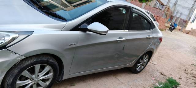 https://images10.gaadi.com/usedgaadi-sellcar/UsedCar/e5b8f99ca/4ce2eb86-72ff-4479-9f60-9a724de73564.jpg?imwidth=6400