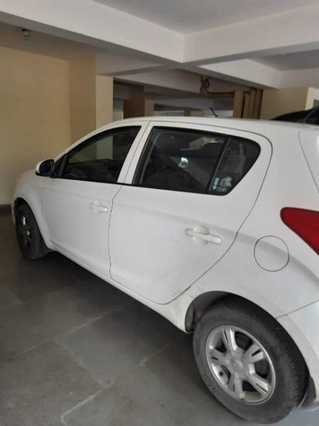 https://images10.gaadi.com/usedgaadi-sellcar/UsedCar/e5b9453da/97ea2ec1-03a0-4ec0-9a23-5166d5a7805c.jpeg?imwidth=6401