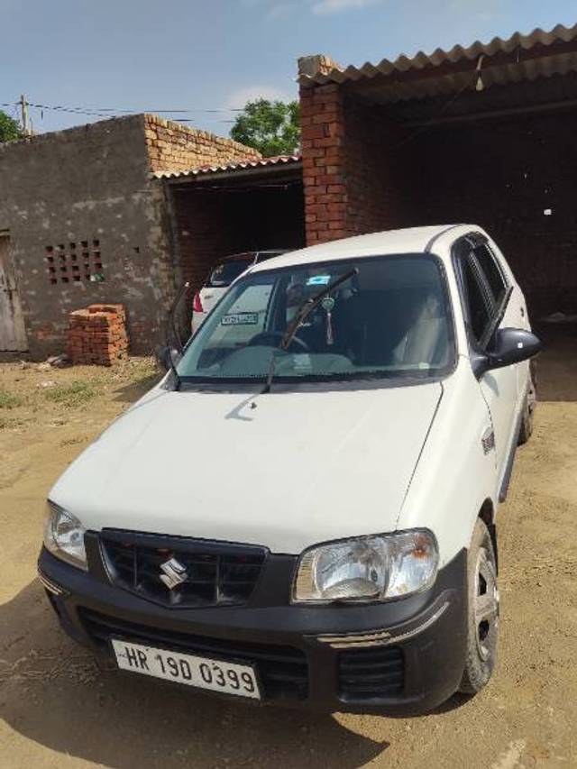 https://images10.gaadi.com/usedgaadi-sellcar/UsedCar/e5b96d24a/8998714c-13c6-49df-83e7-b7f2c2a5d987.jpg?imwidth=6400