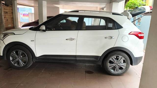 https://images10.gaadi.com/usedgaadi-sellcar/UsedCar/e5b9a1e4a/1c35c684-5ec8-4135-9547-8f9c639d0bc8.jpg?imwidth=6401