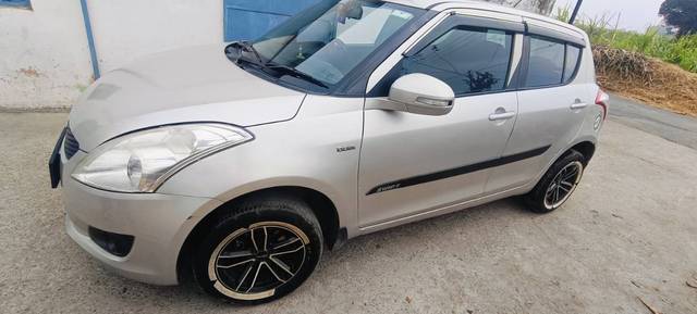 https://images10.gaadi.com/usedgaadi-sellcar/UsedCar/e5b9b1b9a/9cfe2d77-891d-48cc-a96a-192153d117cf.jpg?imwidth=6401