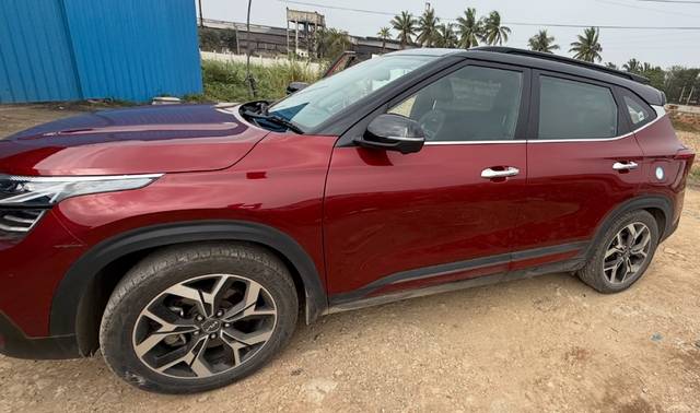 https://images10.gaadi.com/usedgaadi-sellcar/UsedCar/e5ba1429a/0f69c0f3-0b91-4346-b9fe-93ee6f487a2a.jpeg?imwidth=6402