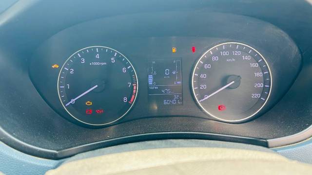 https://images10.gaadi.com/usedgaadi-sellcar/UsedCar/e5ba1d82a/f6a709dc-2729-4d4e-88a9-0039e0e81fee.jpg?imwidth=6401